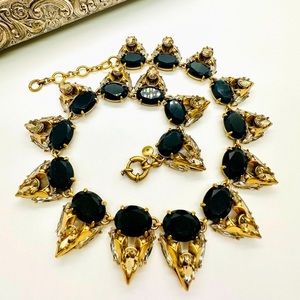 Vintage J Crew Crystal statement necklace 🔥